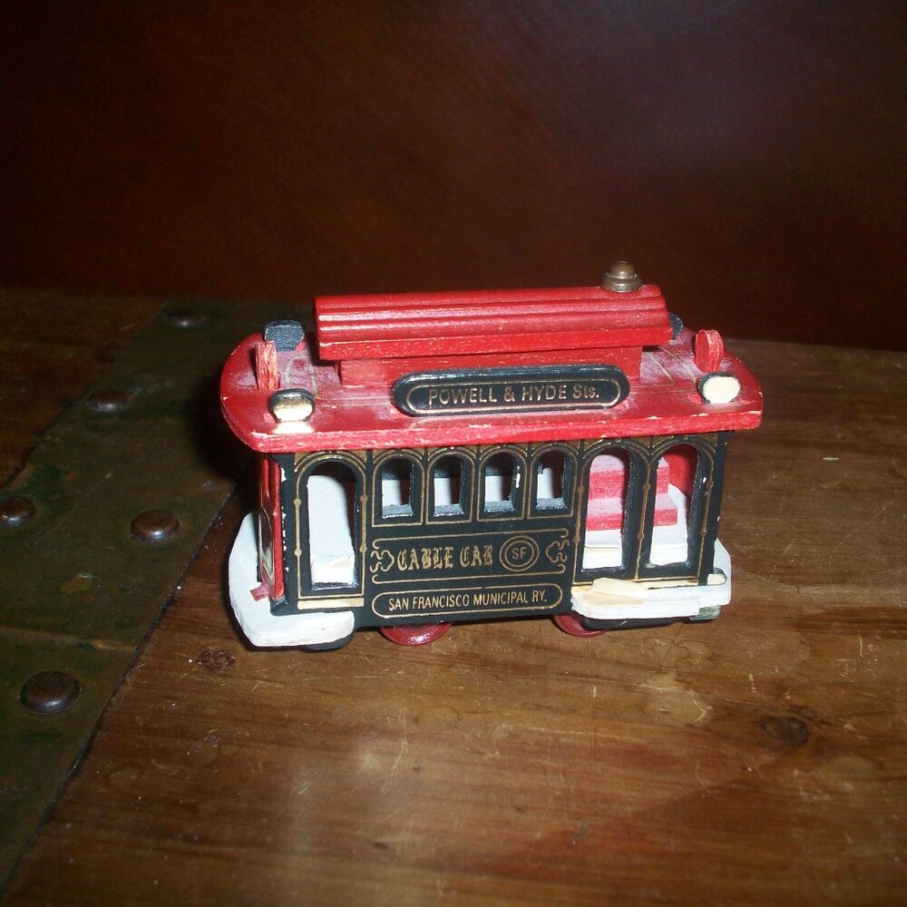 intage Wooden San Francisco Municipal Trolley Cable Car Powell & Hyde Sts. #39